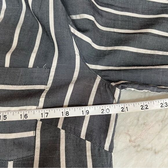 John Mark Stripe Button Front Peplum Banded Collar 3/4 Roll-Tab Sleeve Tunic M. - Picture 6 of 8